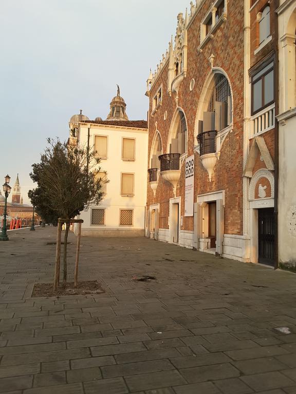 Calle Michelangelo Apartments Венеция Екстериор снимка